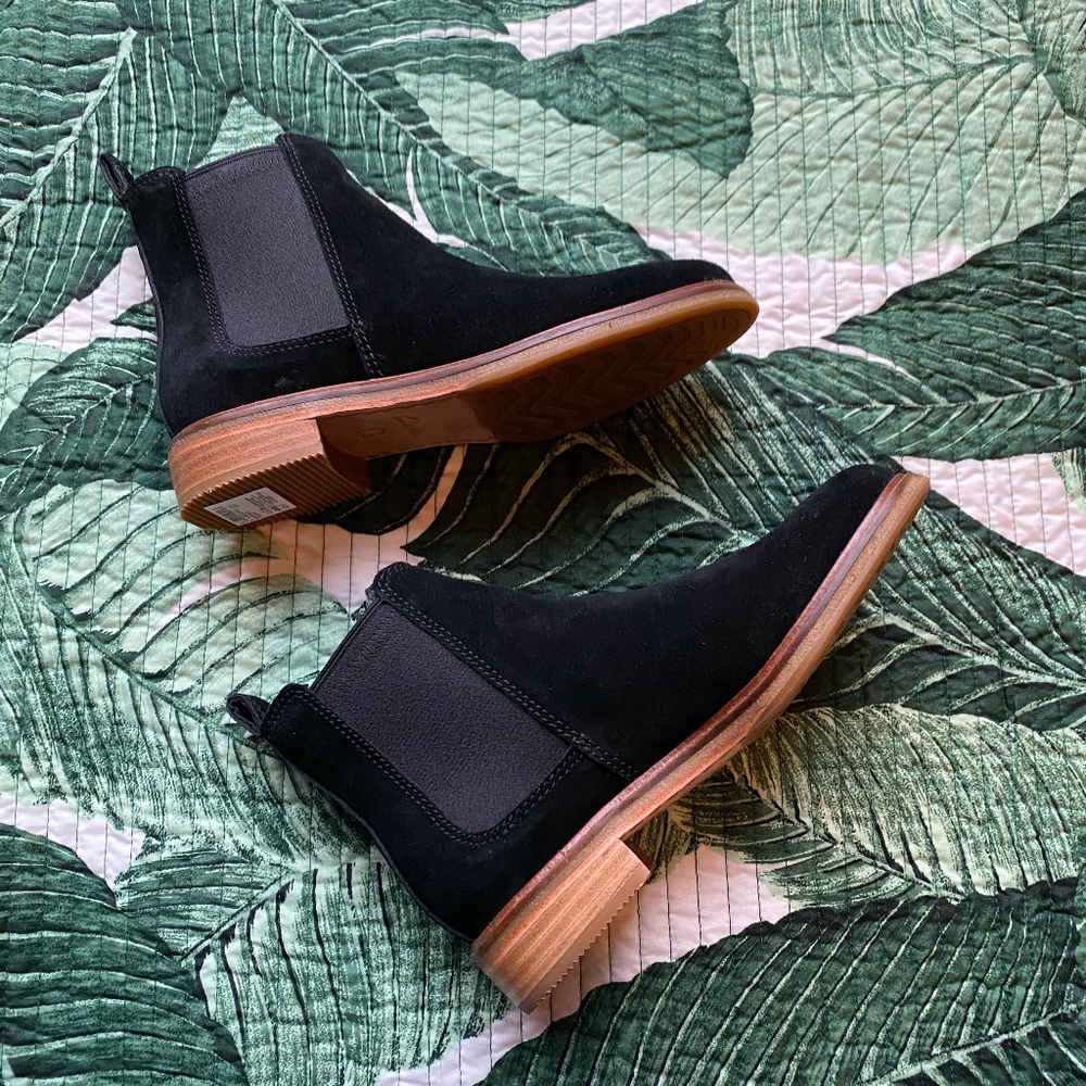 New Never Worn Clark Boots - Picture 2 of 8